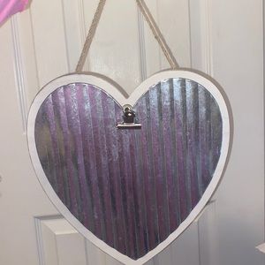 Heart shaped photo hanger